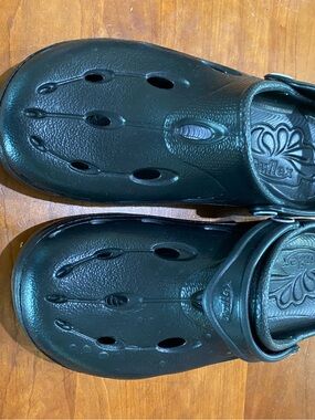 Unisex Black Slip-On Loafers
